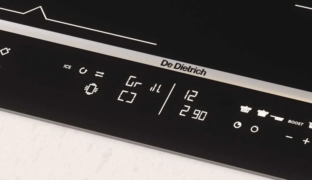 Displej White on black